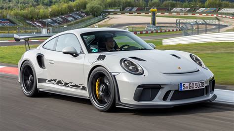 Here is a spotter’s guide to the clever aero on the 992-generation Porsche 911 GT3 RS: Single radiator, two front aerofoils Starting at the front, Porsche has given the 911 GT3 RS one big single ...